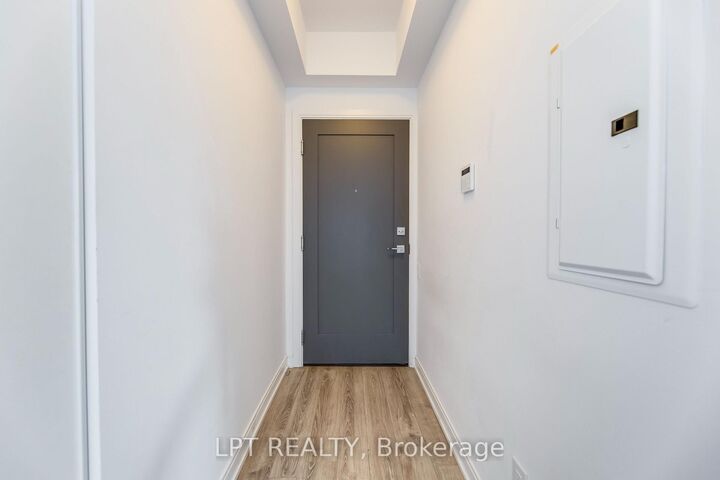 Property Photo:  42 Charles Street E 1403  ON M4Y 1N3 