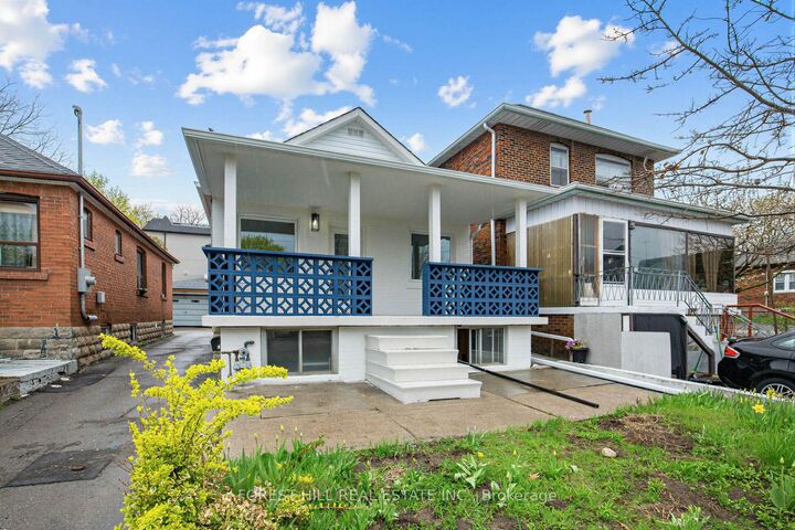 Property Photo:  43 Belvidere Avenue Lower  ON M6C 1P7 