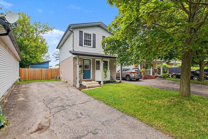 148 Carter Crescent — photo 1