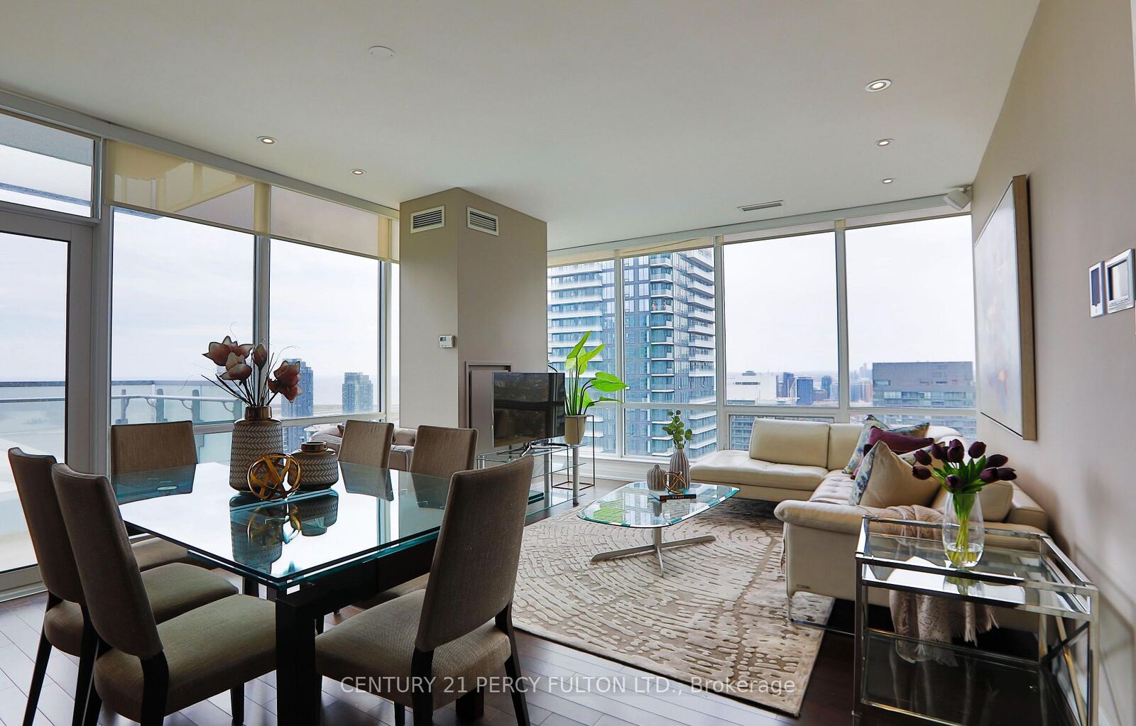 Property Photo: 80 John Street 4002 ON M5V 3X4