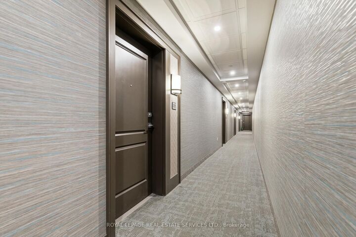 Property Photo:  460 Dundas Street E 221  ON L8B 2A5 