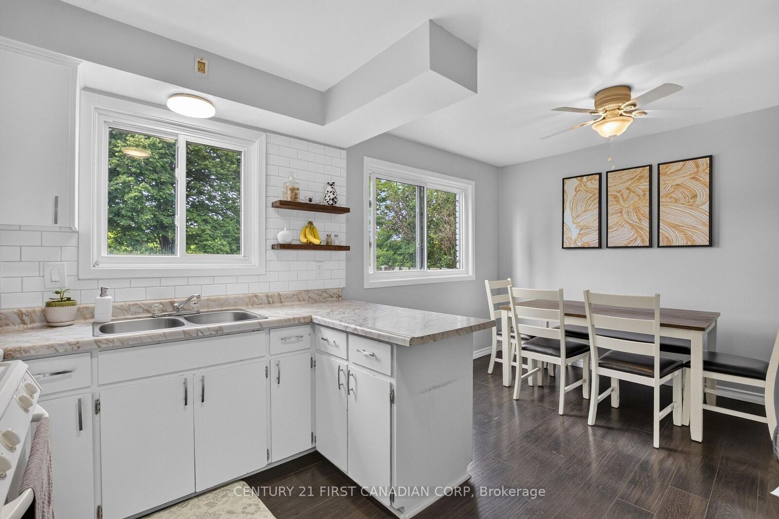 Property Photo:  44 Hammond Street  ON N5P 2B7 