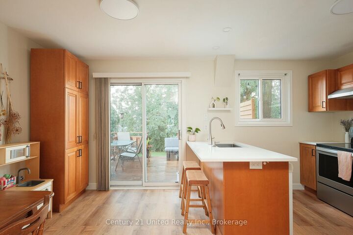 Property Photo:  922 Webber Avenue  ON K9J 5Y1 