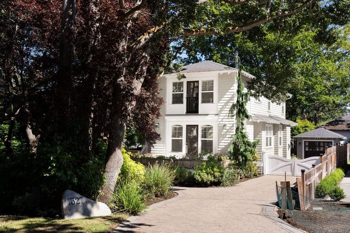 1327 Transit Rd — photo 1