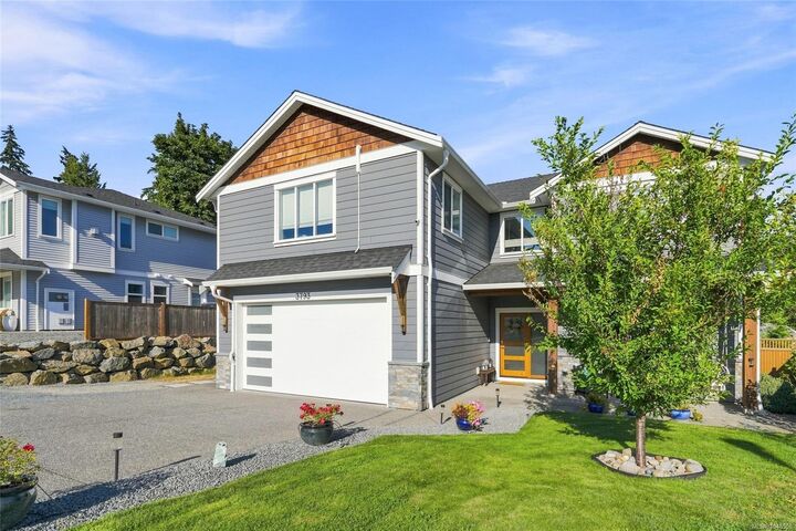 3793 Marjorie Way — photo 1