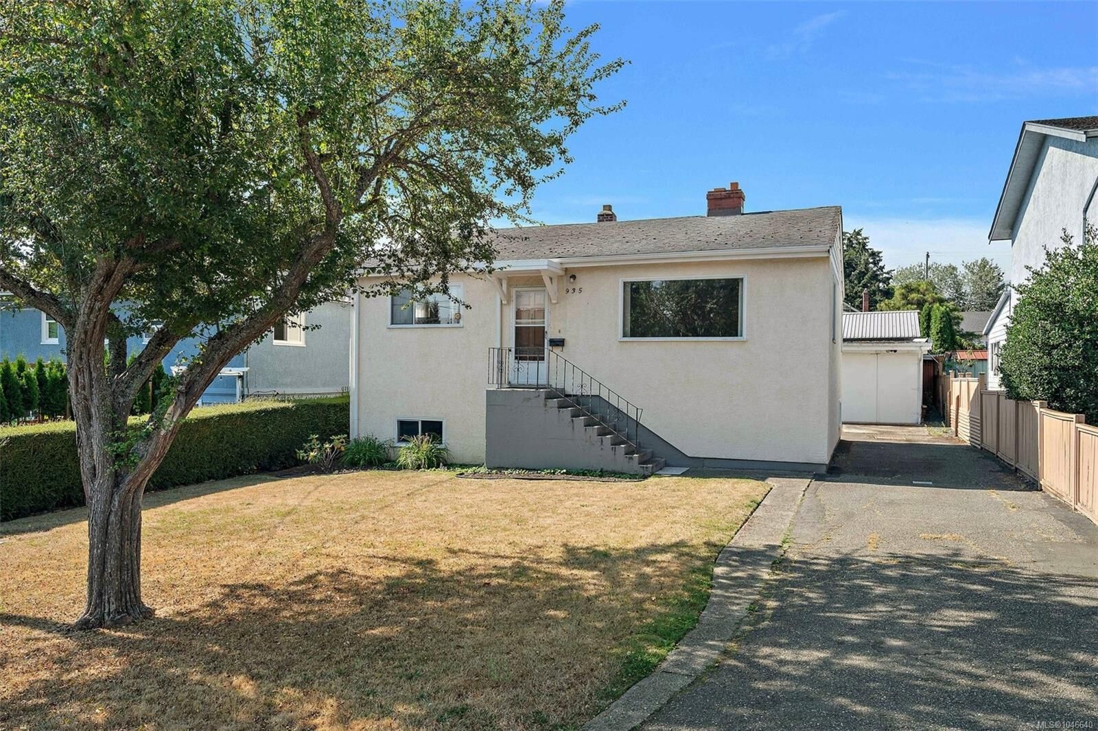 Property Photo:  935 Inskip St  BC V9A 4J6 