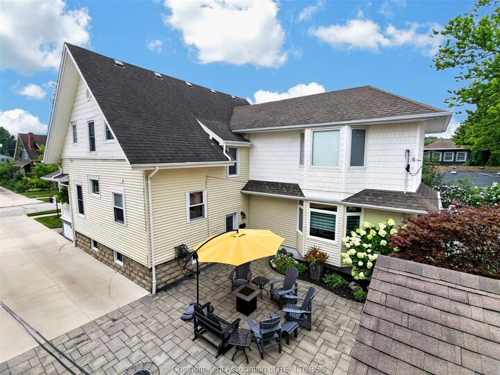 Property Photo: 15 Ellwood Avenue ON N7M 3K2