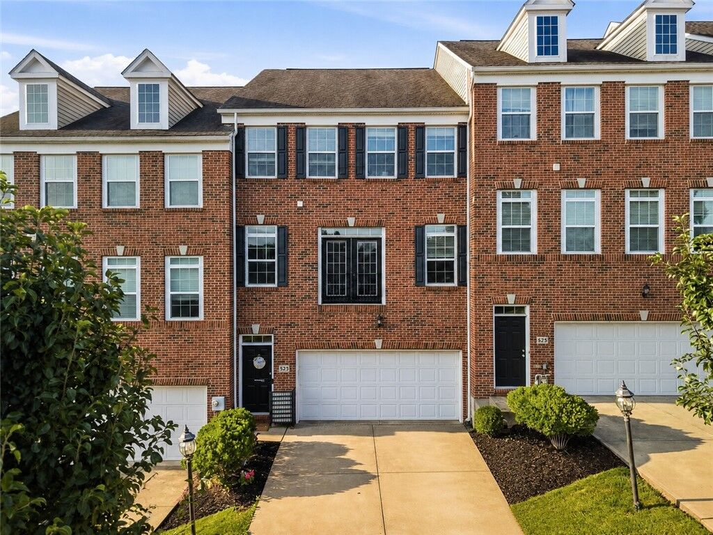 Property Photo: 523 Gala Dr PA 15317