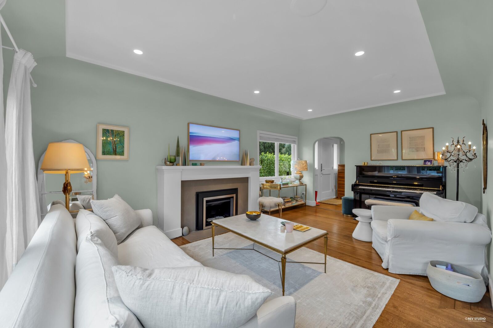 Property Photo: 1220 Braeside Street BC V7T 2L2