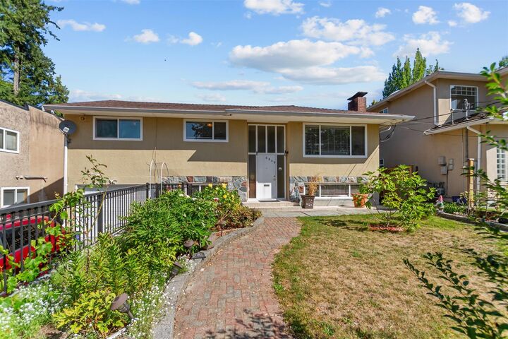6949 Halifax Street — photo 1