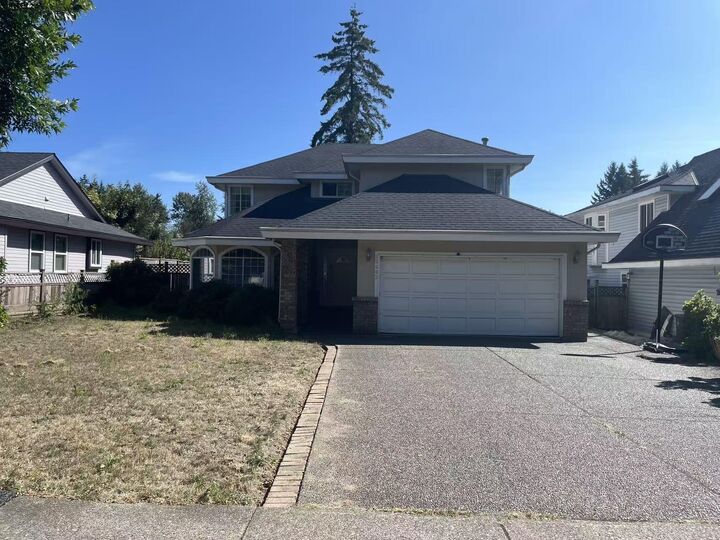 15482 112 Avenue — photo 1