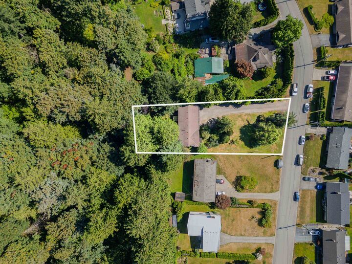 Property Photo: 34309 Jasper Avenue BC V2V 6B2