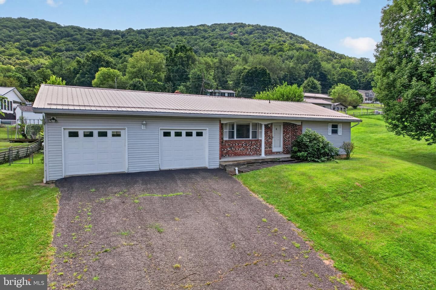 Property Photo:  189 S Pennsylvania Street  WV 26753 
