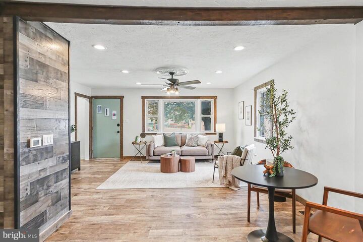 Property Photo: 418 E Main Street PA 17011