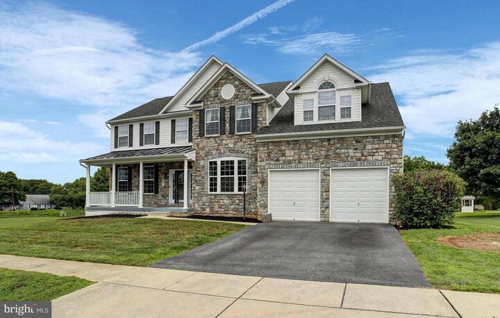 Property Photo: 231 Scarlet Circle PA 17225