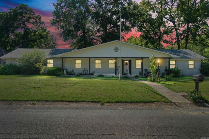 Property Photo: 11 Deerwood Dr AR 72034