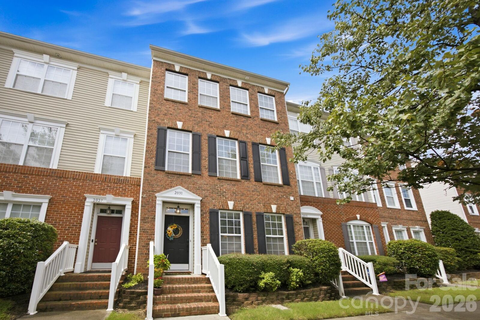Property Photo: 2031 Cambridge Beltway Drive NC 28273