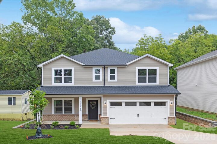 Property Photo: 5041 San Francisco Circle NC 28216
