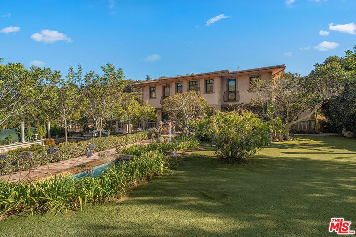 Property Photo:  28305 Via Acero St  CA 90265 