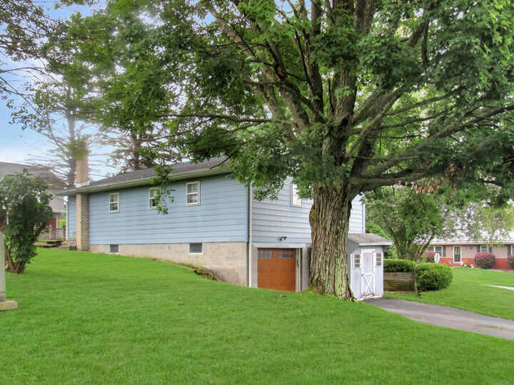 Property Photo:  32 Brown St  PA 15801 