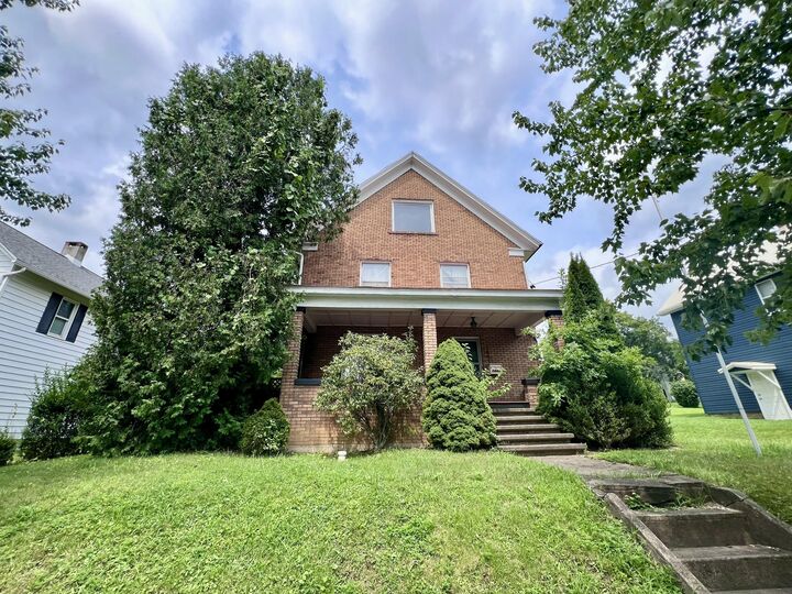 Property Photo:  1441 Philadelphia St  PA 15701 