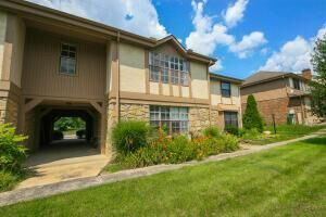 Property Photo:  92 Stornoway W Drive  OH 43213 