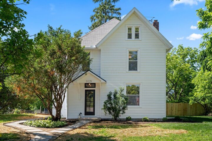 Property Photo:  325 W William Street  OH 43015 
