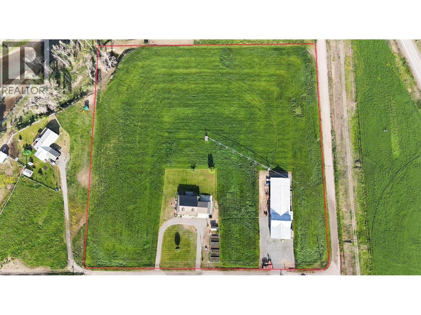 Photo de la propriété:  2328 Willgoose Road  BC V1K 1N7 