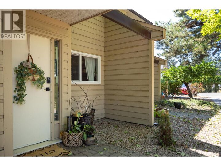 Property Photo: 5300 25 Avenue 44 BC V1T 6R4