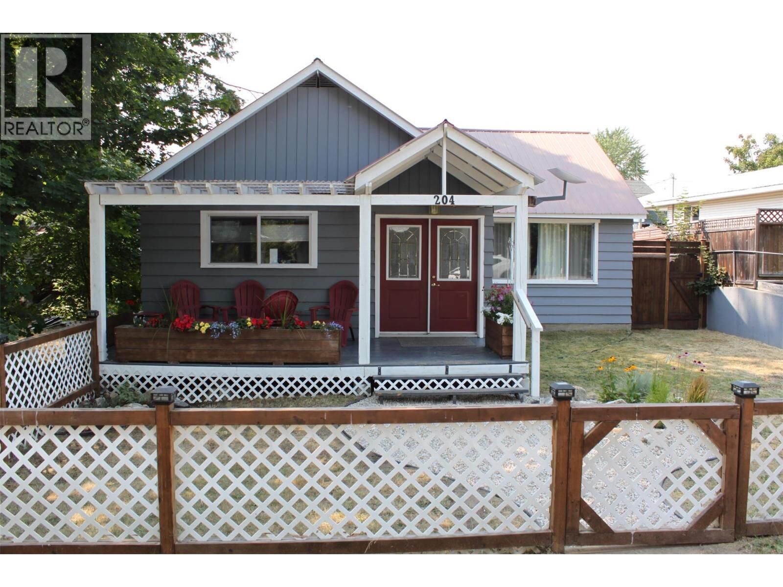 Property Photo: 204A 5th Avenue Northwest BC V0G 1R0