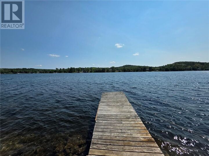 Property Photo: 431 Edgewater ON P3G 1J7