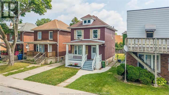 Property Photo:  392 Curry Avenue  ON N9B 2B7 