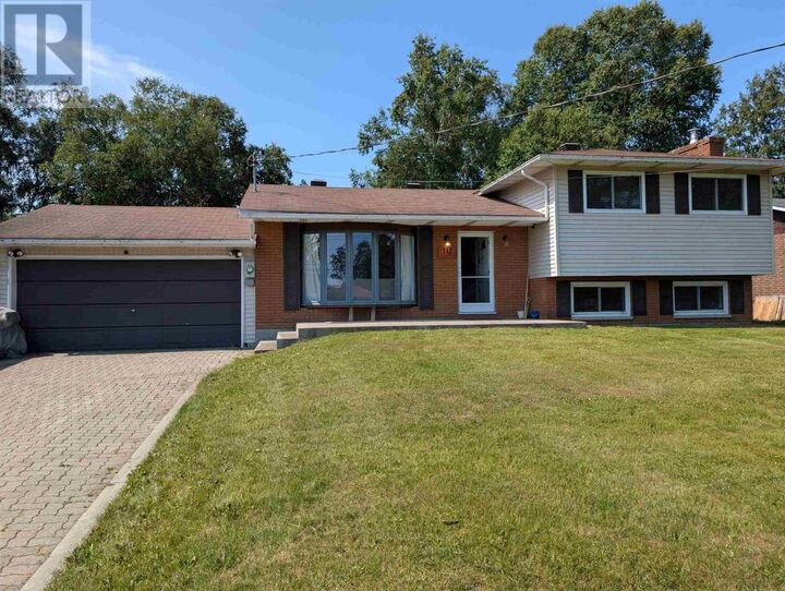 Property Photo: 112 Superior Ave ON P0S 1K0