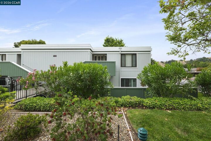 Property Photo: 1100 Singingwood 8 CA 94595
