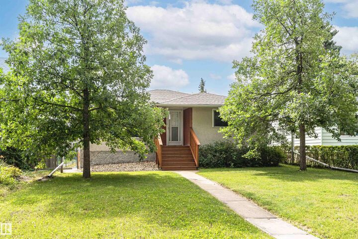 Property Photo:  11139 62 Avenue NW  AB T6H 1N3 