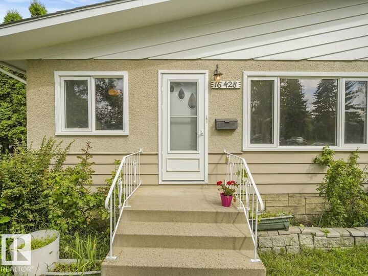 Property Photo:  16428 88 Avenue NW  AB T5R 4M7 