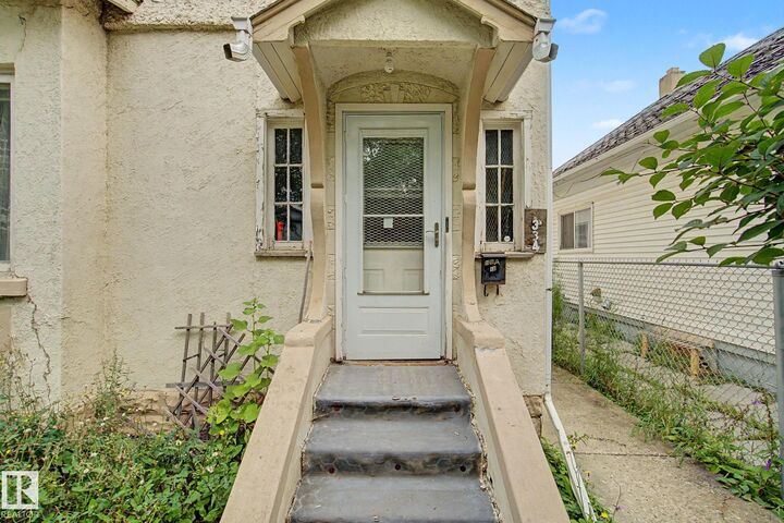 Property Photo: 9334 106A Avenue NW AB T5H 0S7