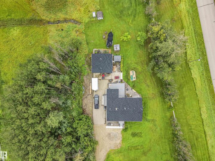 Property Photo: 52411 Rge Road 214 254 AB T8E 2G8