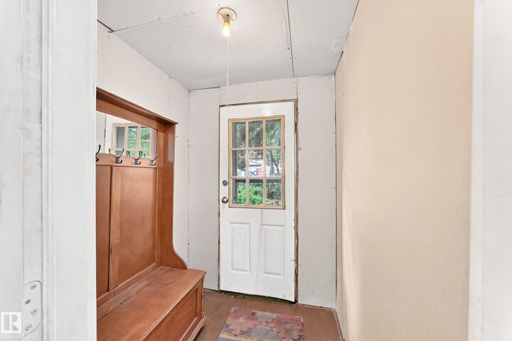 Property Photo:  12031 90 Street NW  AB T5B 3Z2 