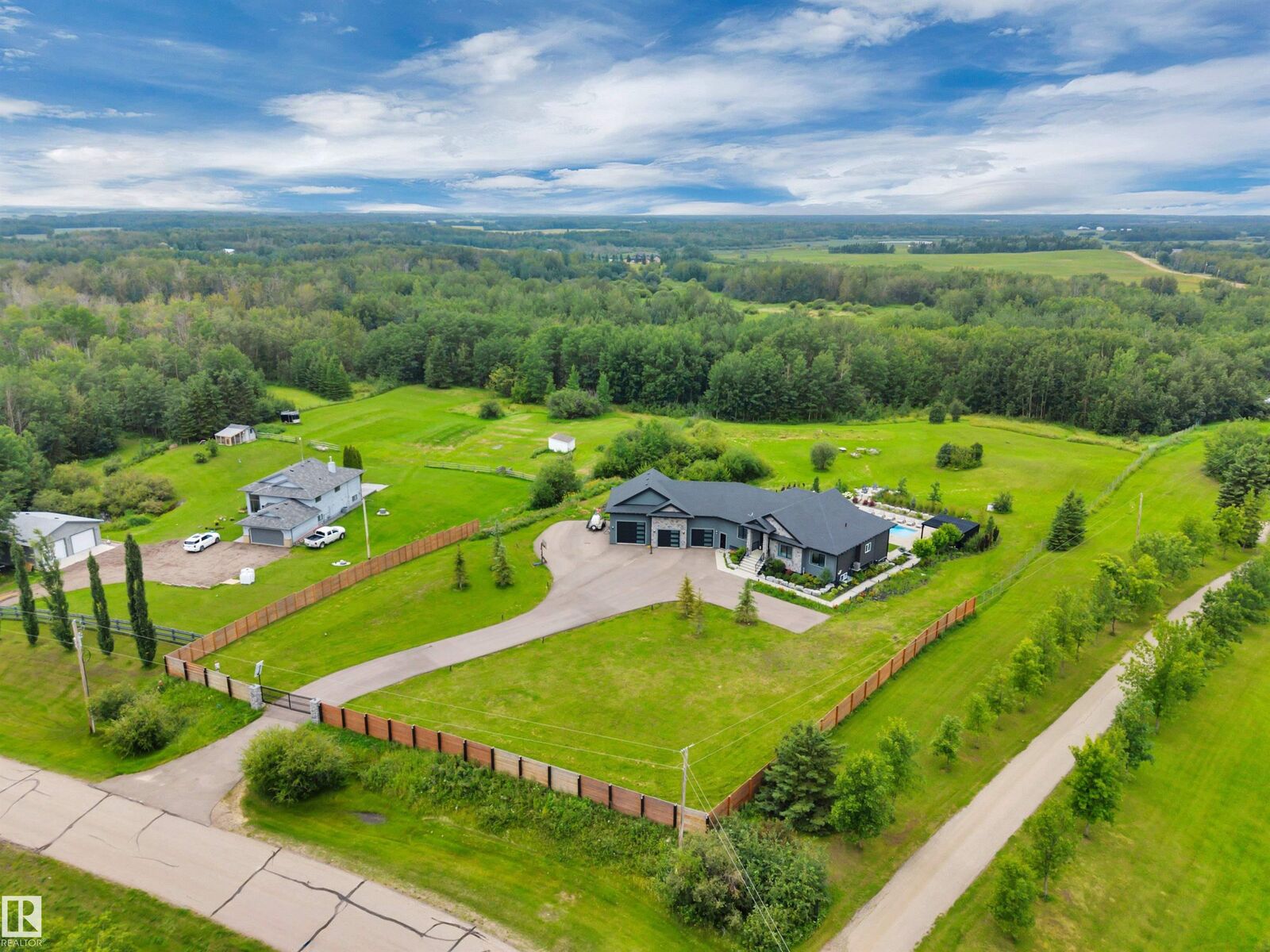 Property Photo: 50450 Rge Rd 222 190 AB T0B 3M2