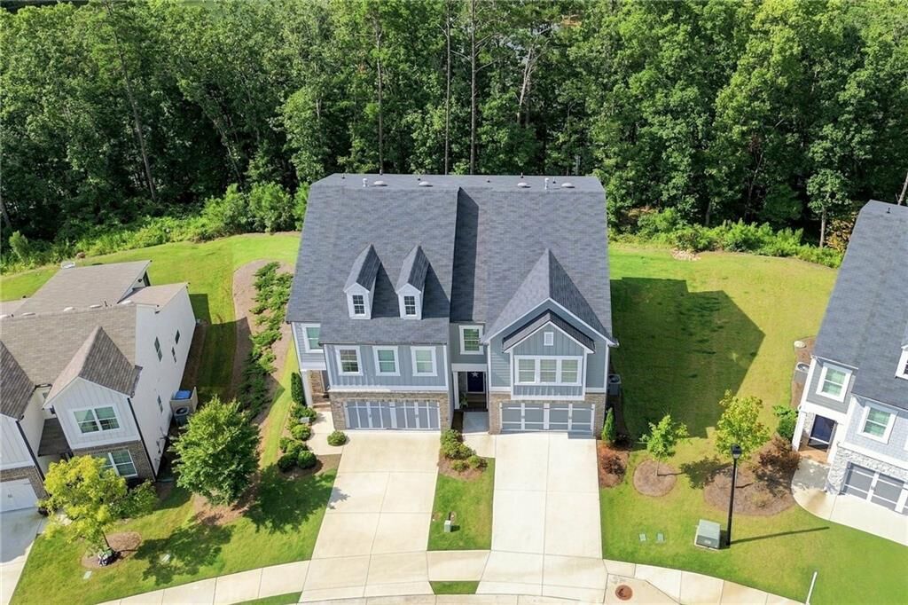 Property Photo:  229 Lakeside Place  GA 30114 