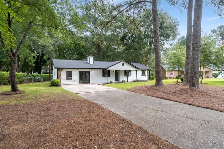 Property Photo: 1526 Haynes Court GA 30017