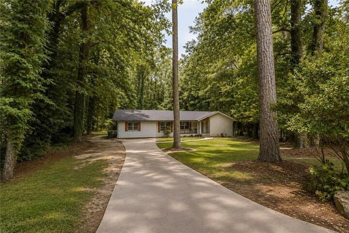 Property Photo:  4670 Kelden Circle  GA 30349 