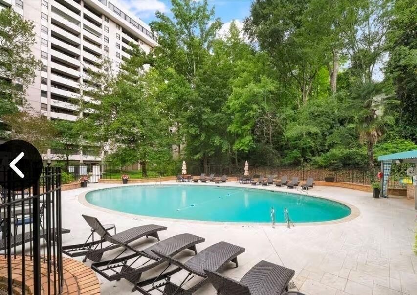 Property Photo:  3530 Piedmont Road NE M1  GA 30305 