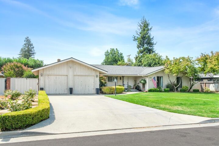 Property Photo:  1737 W Roberts Avenue  CA 93711 
