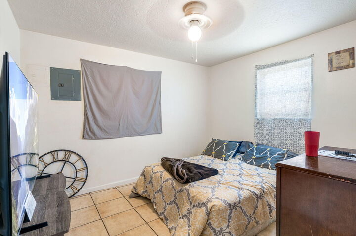 Property Photo: 425 Grove Street SE NM 87108