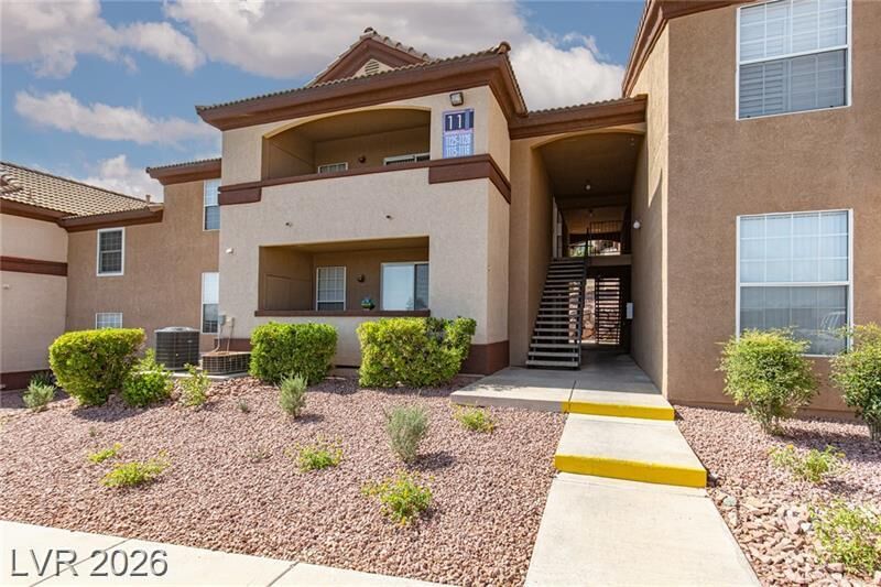 Property Photo:  231 West Horizon Ridge Parkway 1126  NV 89012 