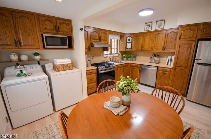 Property Photo: 9 Korda Pl NJ 07927