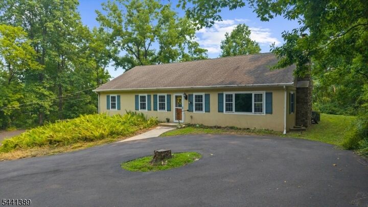 Property Photo:  3 Walden Rd  NJ 08848 