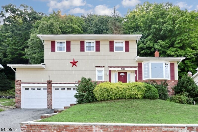Property Photo:  62 Molinari Dr  NJ 07465 